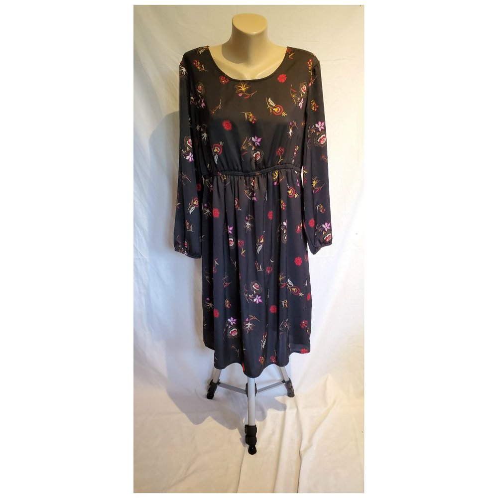 Old Navy Maternity Dress - Picture 4 of 6